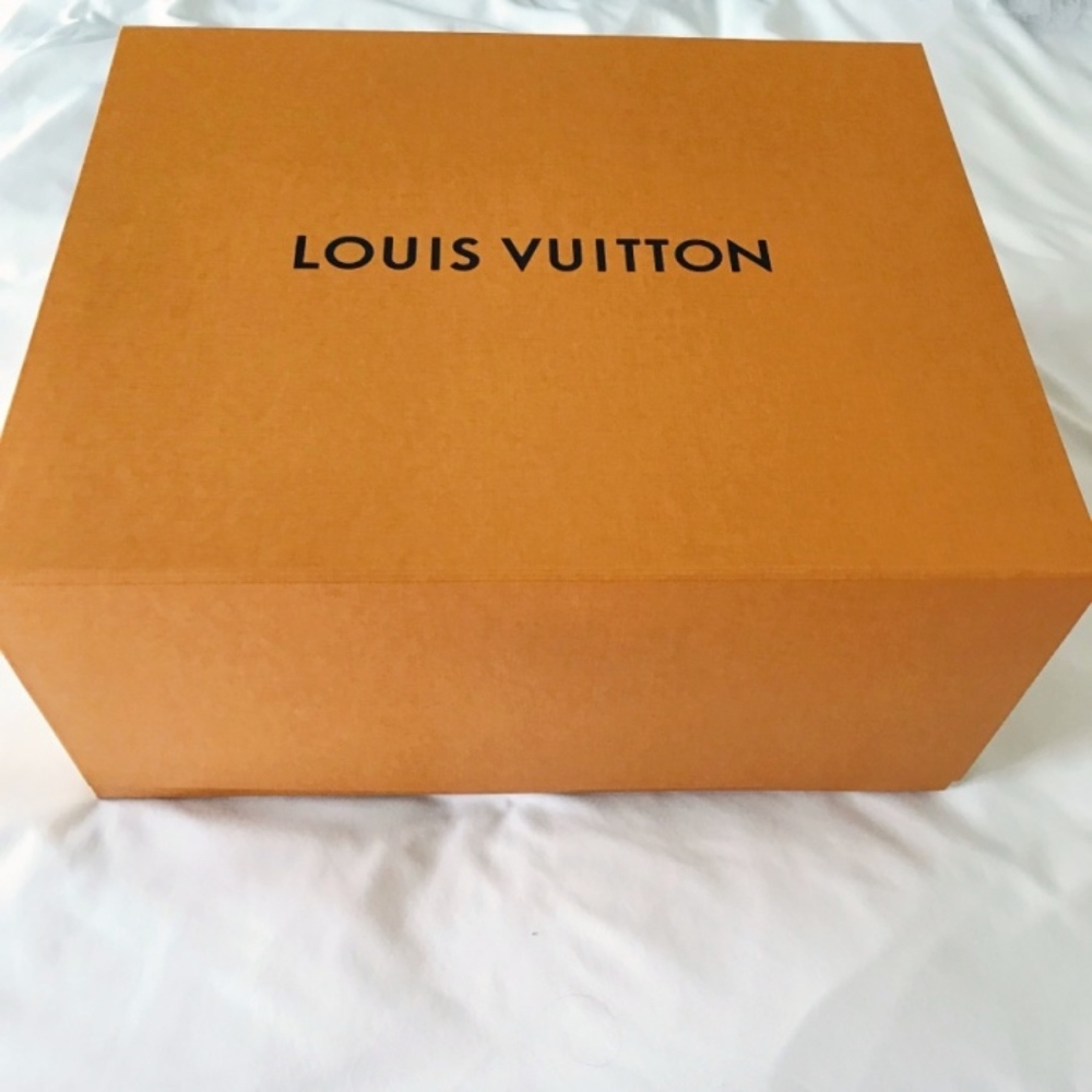Authentic Louis Vuitton XL Gift Box extra large
